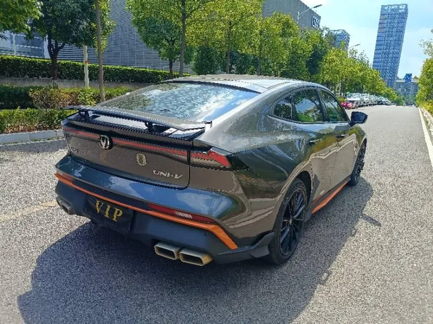 ChangAn 2024 UNI-V 1.5T Distinguished Sports Automatic 7
