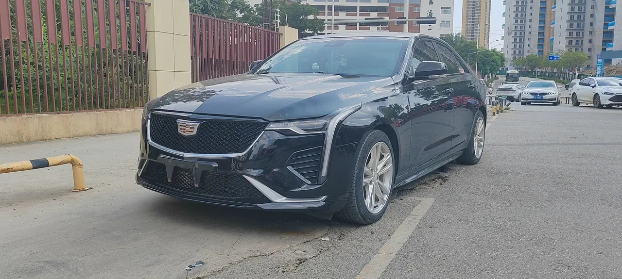 Cadillac 2020 CT4 2.0T 28T fashion automatic gear - View 1