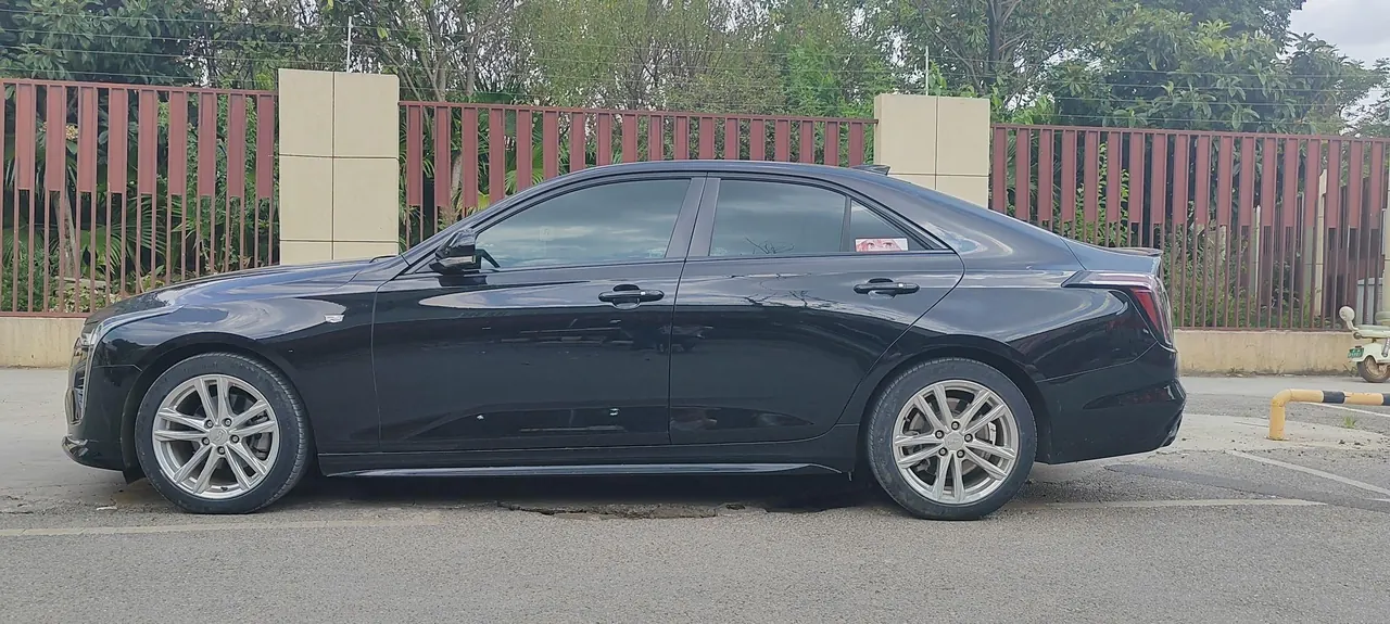 Cadillac 2020 CT4 2.0T 28T fashion automatic gear 3