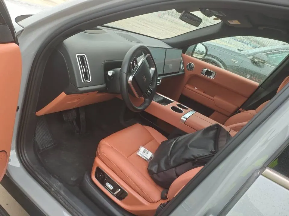 Li 2025 L9 Ultra Smart Refresh Edition Automatic Transmission 2