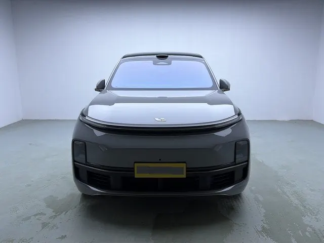 Li 2025 L9 Ultra Smart Refresh Edition Automatic Transmission 2