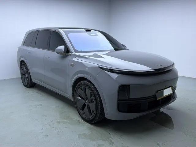 Li 2025 L9 Ultra Smart Refresh Edition Automatic Transmission 3