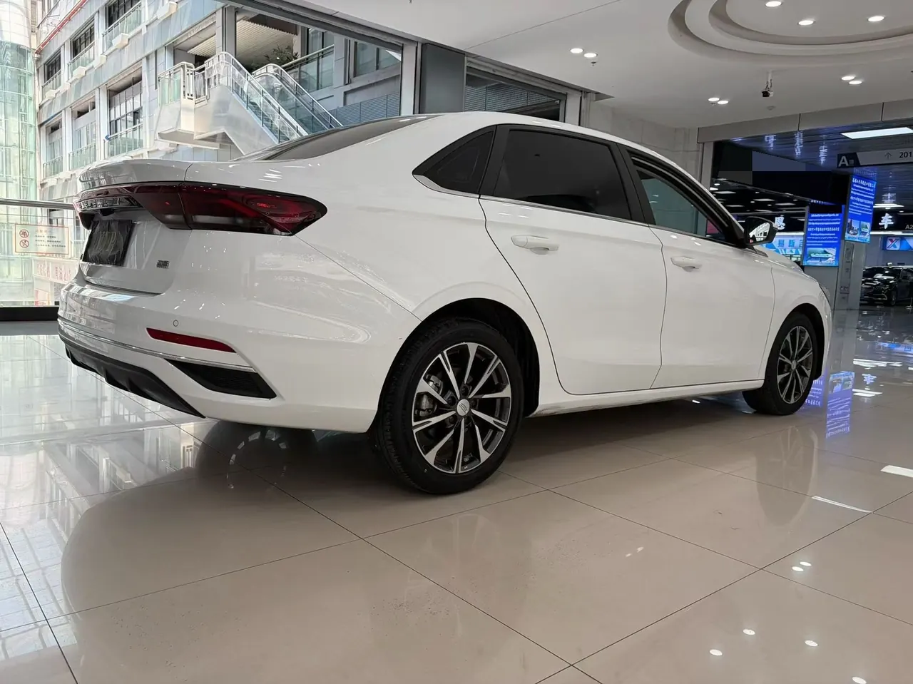 Geely 2025 Emgrand-Sanxiang 1.5 Stepless Noble Automatic Transmission 4