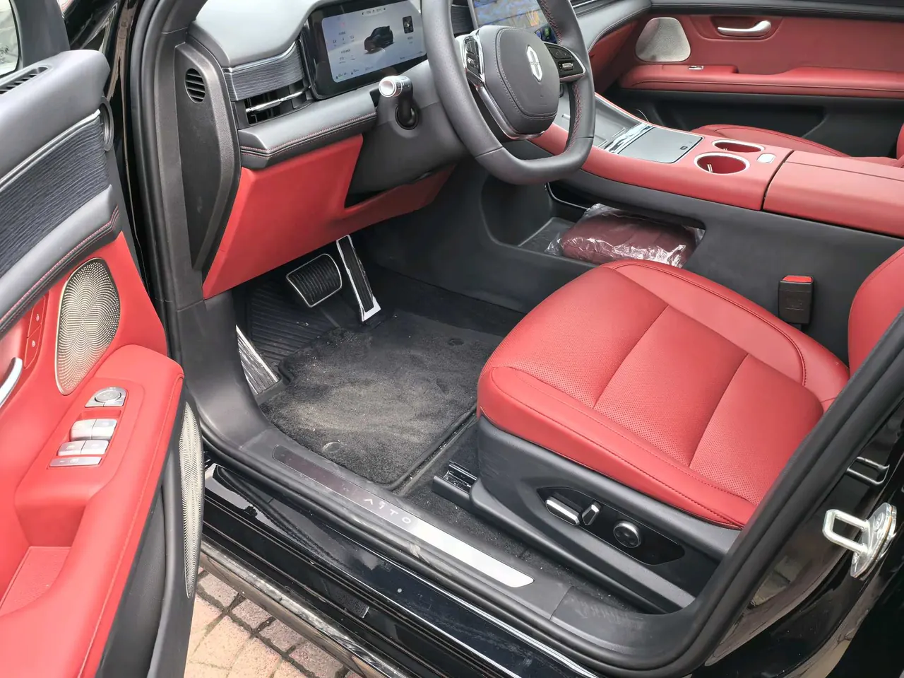 AITO 2025 AITO M5 extended range Ultra 4-wheel drive version automatic gear 2