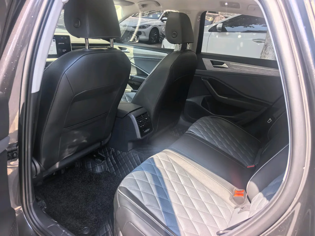 Volkswagen 2025 Sagittarius 1.5TSI 300TSI Exceed Edition Automatic Gear 8