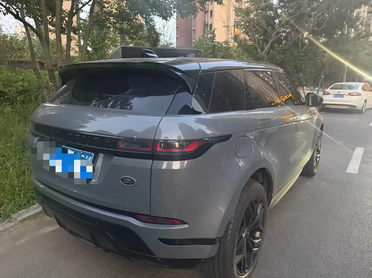 Land Rover 2020 Range Rover Aurora 48V 2.0T 249PS R-DYNAMIC SE Sports Technology Edition Automatic Gear 3