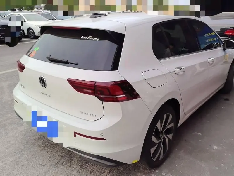 Volkswagen 2025 Golf 8 PRO 1.5TSI 300TSI Automatic 2