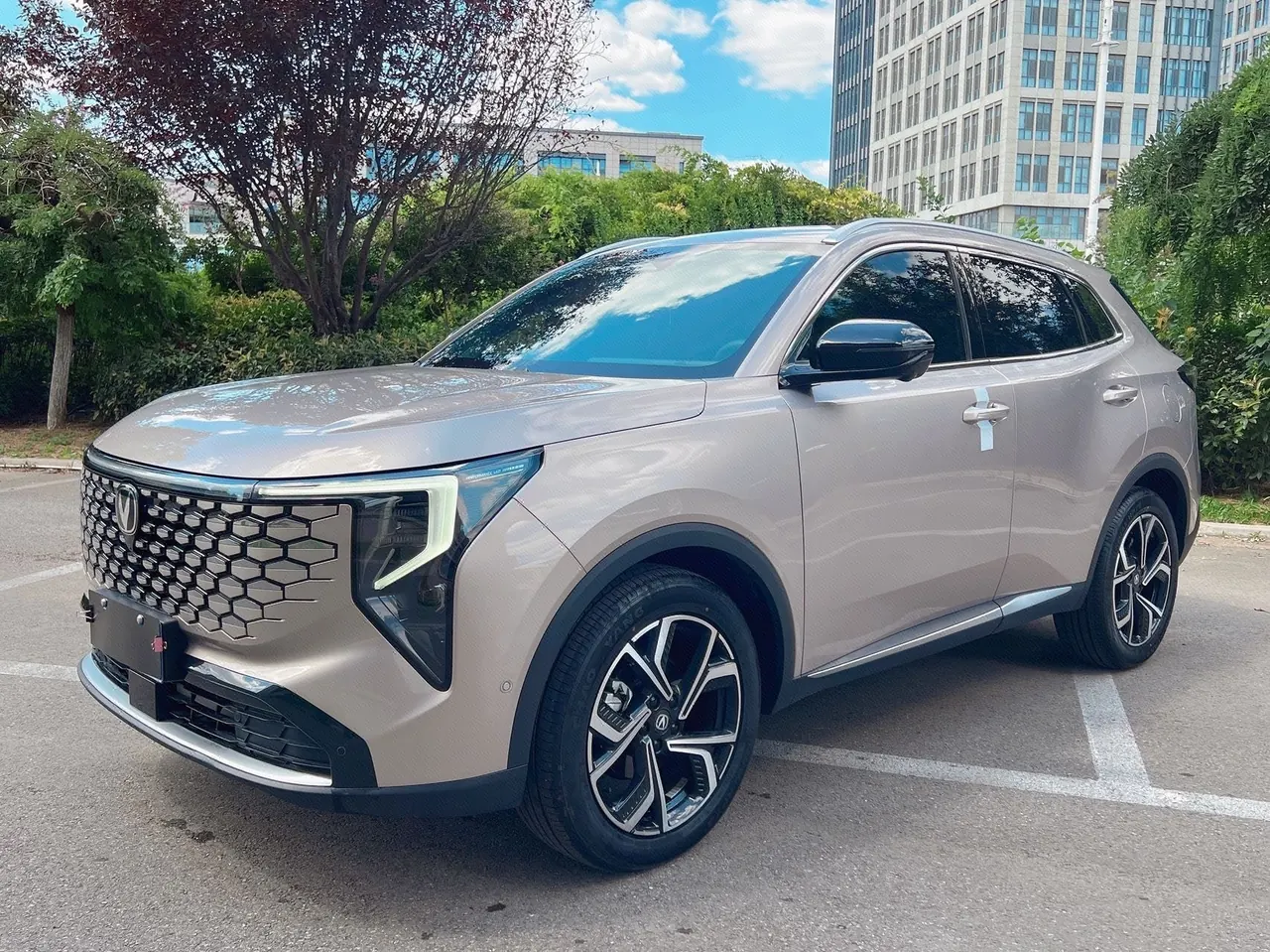 ChangAn 2026 CS55 PLUS 1.5T New Blue Whale Tianzhu Prestige Automatic - View 1