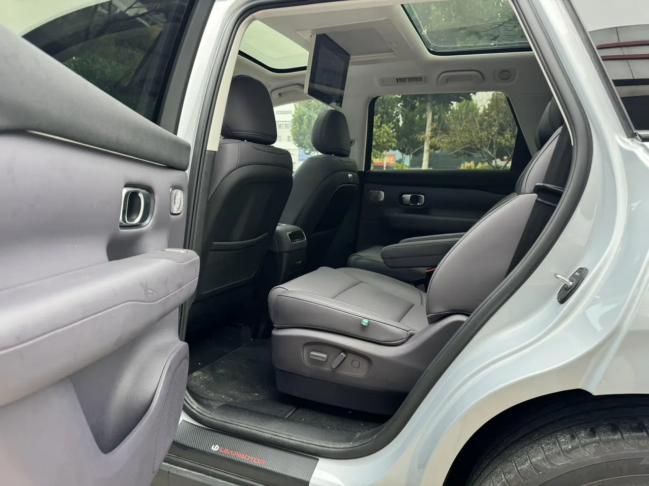 Leapmotor 2026 C 16 630 Laser Radar Edition 6-seat Automatic Gear 6