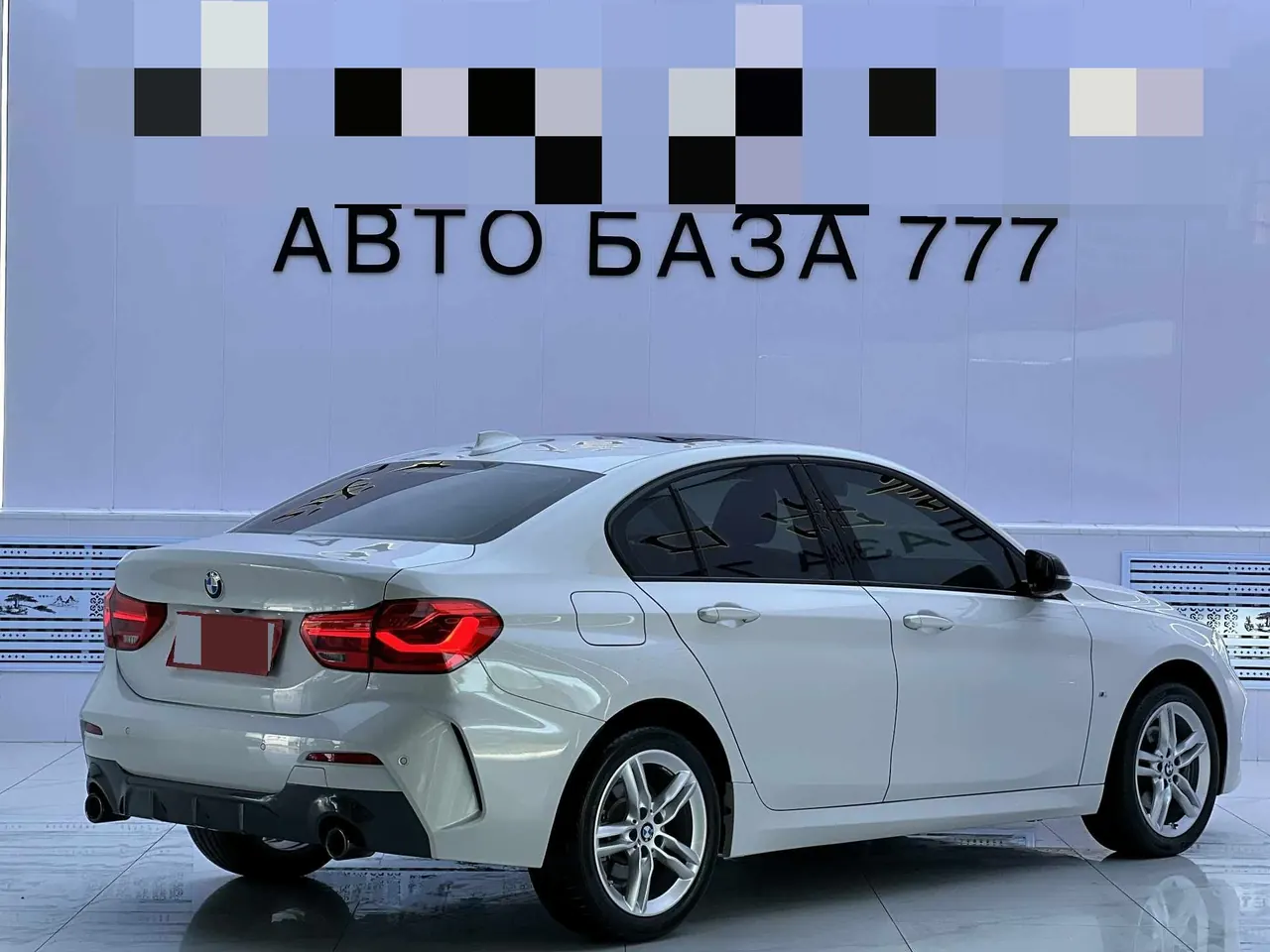 BMW 1 Series 2023 120i 1.5T M Sports Obsidian Night Edition Automatic Gear 4