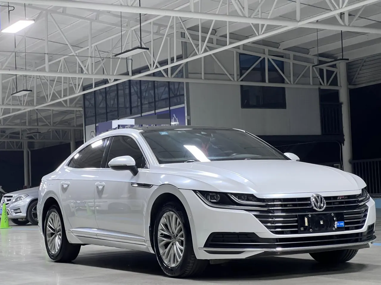 Volkswagen 2020 CC 2.0TSI 330TSI Huayan Edition Automatic Gear 3