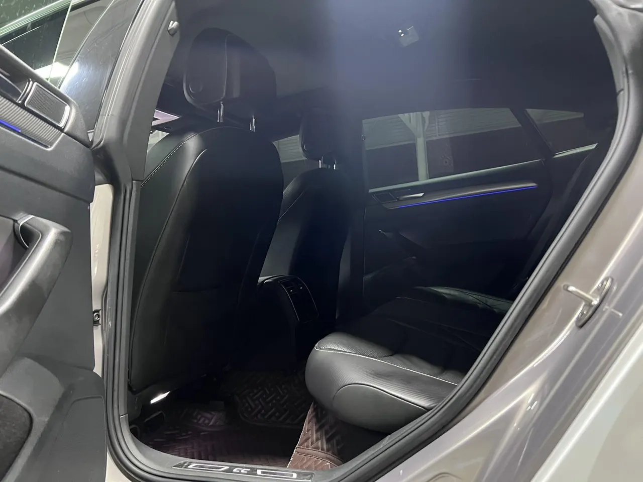 Volkswagen 2020 CC 2.0TSI 330TSI Huayan Edition Automatic Gear 5