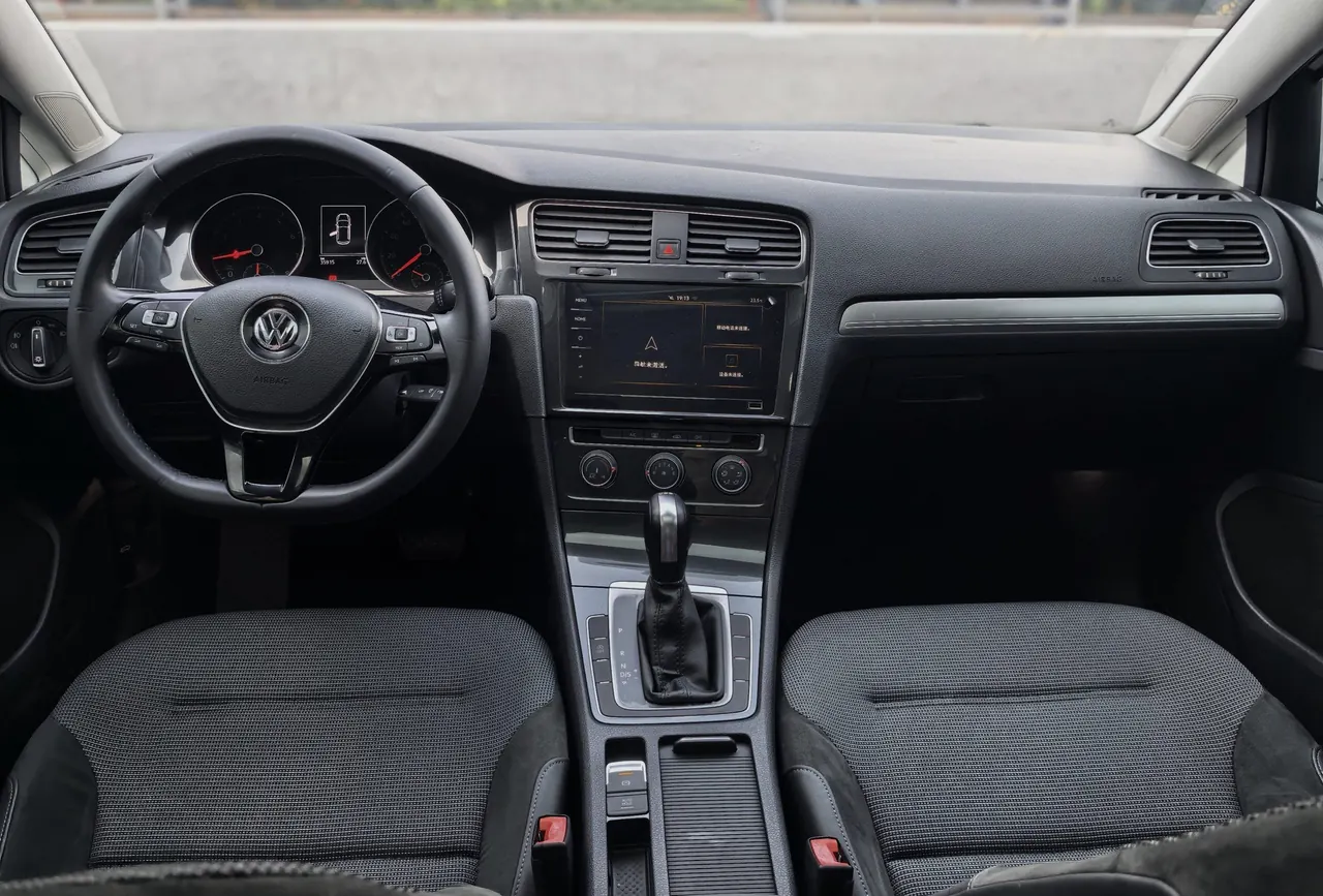 Volkswagen 2020 Golf 7 1.4TSI 280TSI Comfortable Automatic 5