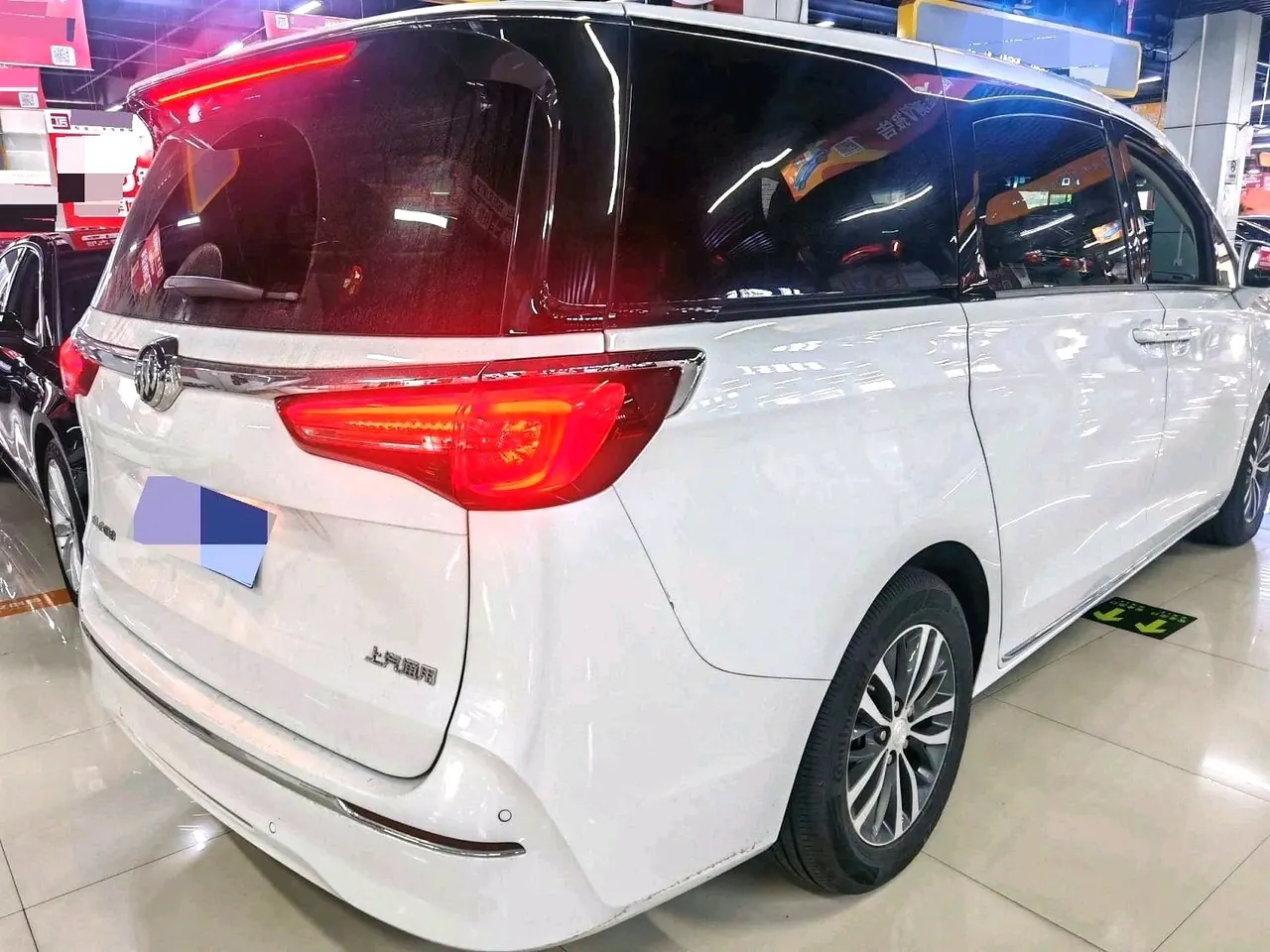 Buick 2023 GL8 ES Lu Zun 48V 2.0T 653T Comfortable Automatic Gear 5