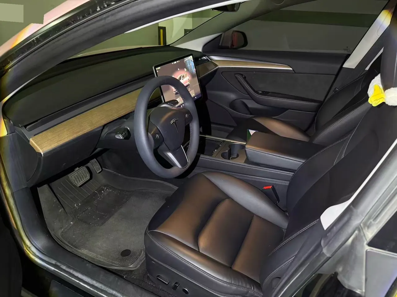 Tesla 2022 Model 3 rear-wheel drive version of automatic transmission 5