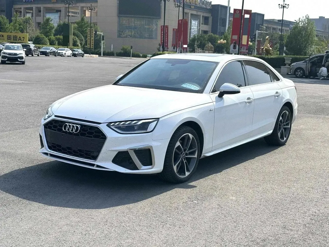 Audi 2024 A4L 2.0TFSI 40TFSI Fashion Dynamic Automatic - View 1