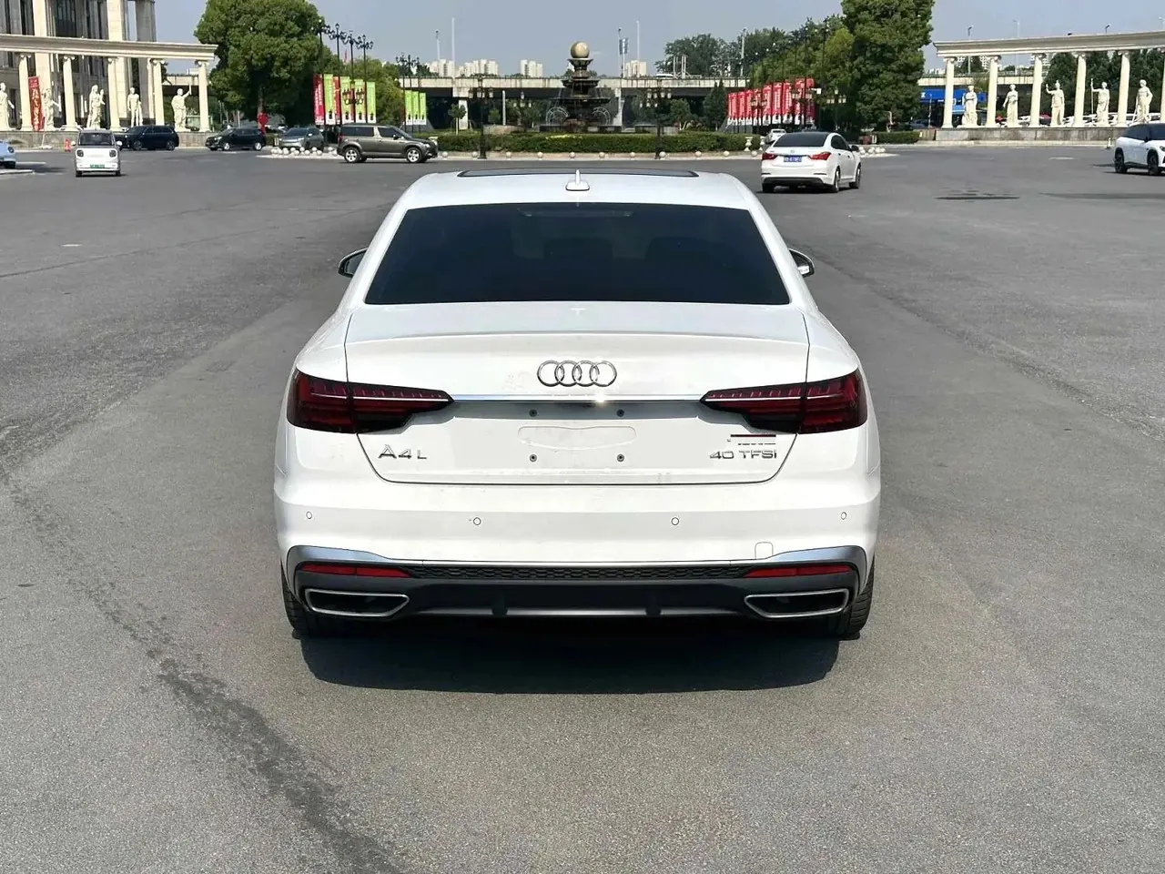 Audi 2024 A4L 2.0TFSI 40TFSI Fashion Dynamic Automatic 2