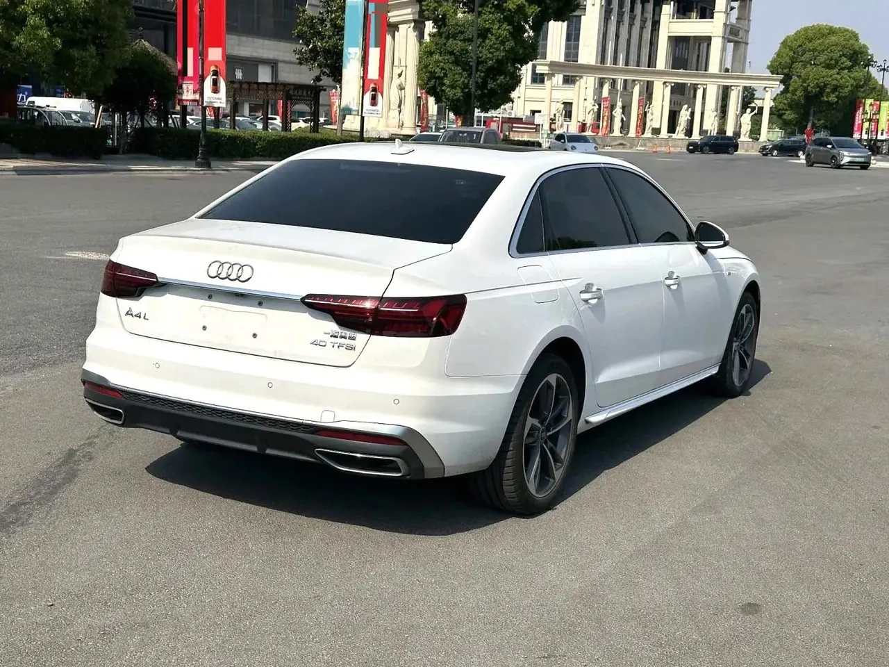 Audi 2024 A4L 2.0TFSI 40TFSI Fashion Dynamic Automatic 3