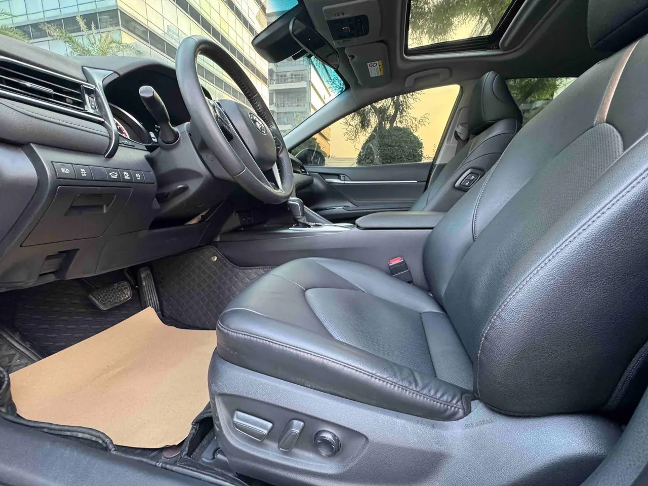 Toyota 2021 Camry 2.0G Stepless Deluxe Edition Automatic Gear 2