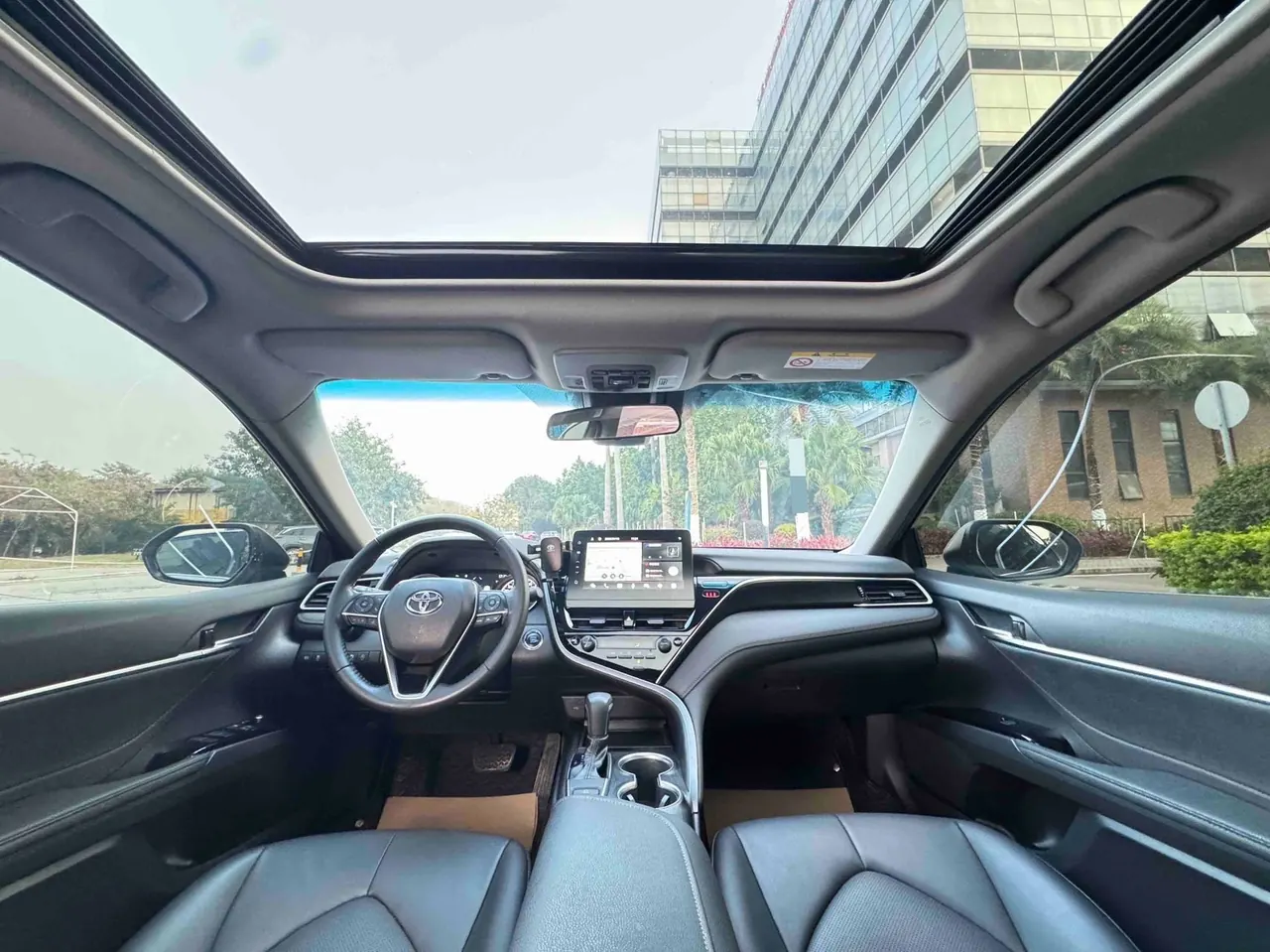 Toyota 2021 Camry 2.0G Stepless Deluxe Edition Automatic Gear 7