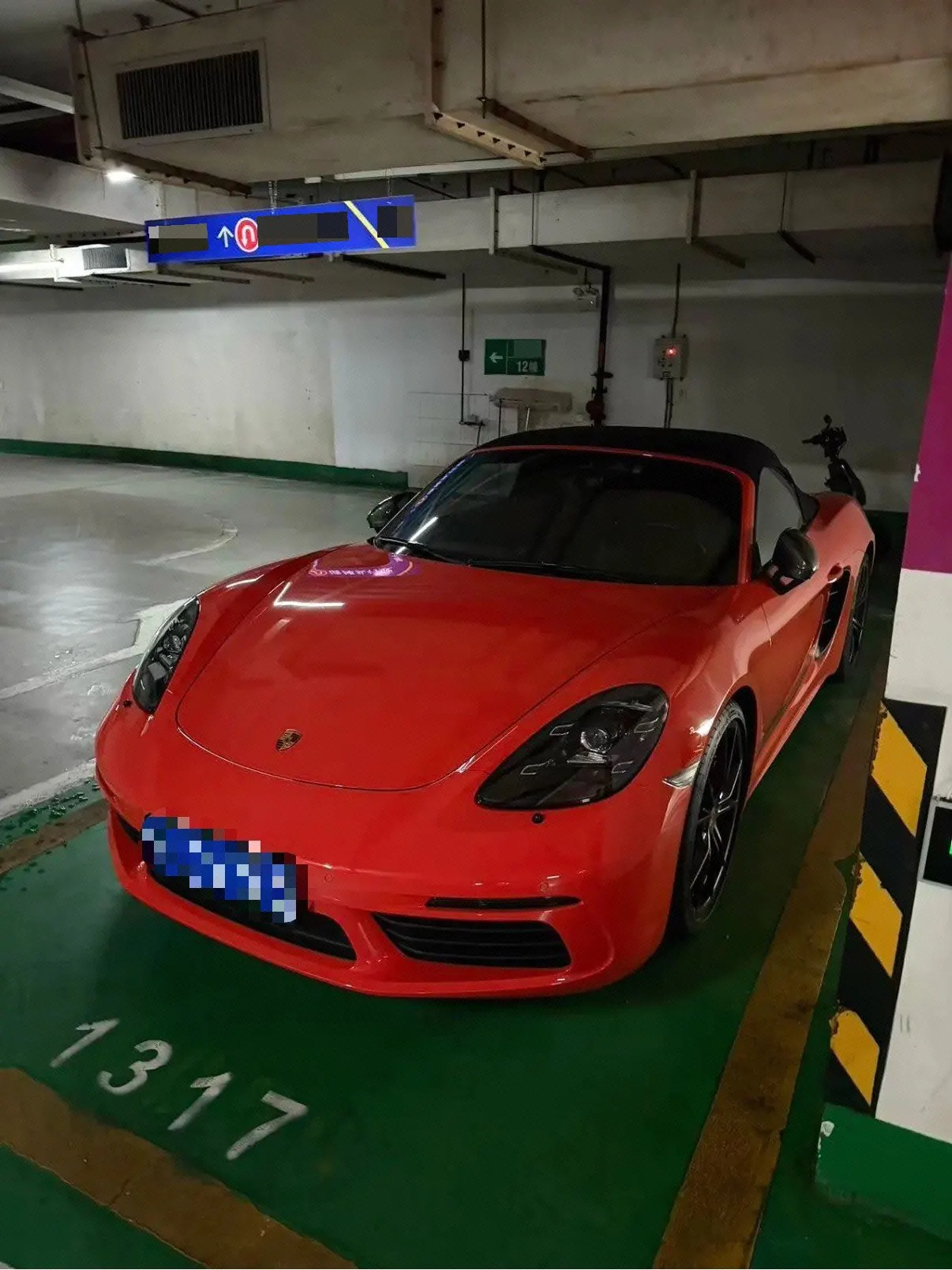 Porsche 718 (Imported) 2020 718 Boxer 2.0T Automatic - View 1