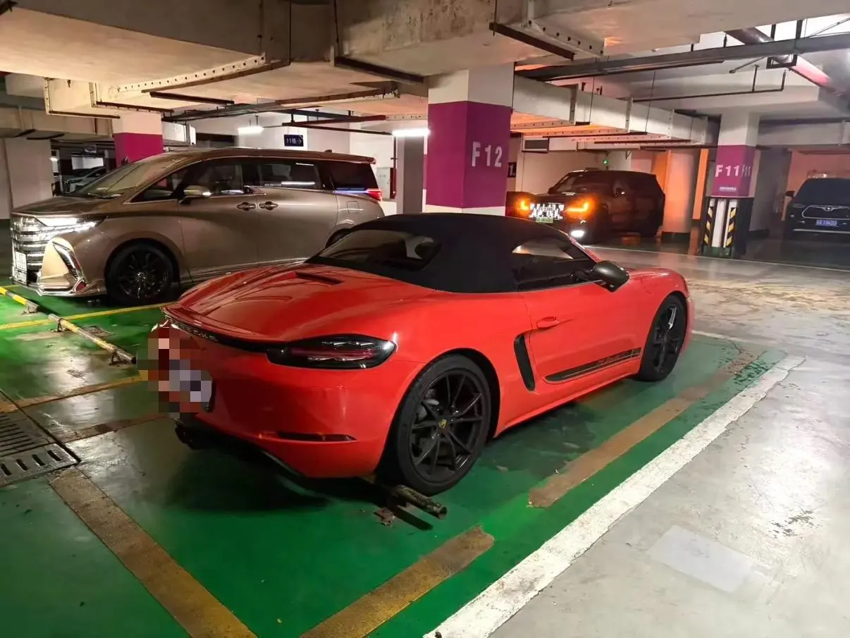 Porsche 718 (Imported) 2020 718 Boxer 2.0T Automatic 3