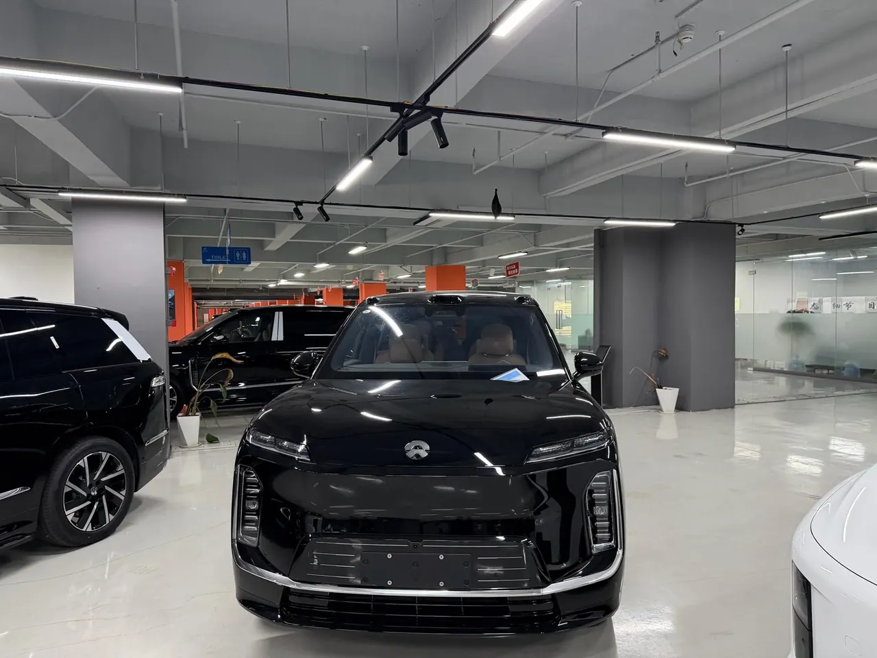 NIO 2026 ES 9 102kWh Executive Island Deluxe Automatic Gear 2
