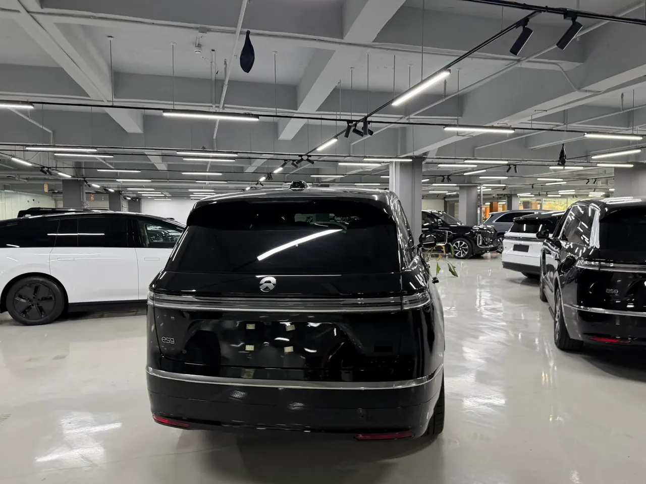 NIO 2026 ES 9 102kWh Executive Island Deluxe Automatic Gear 8