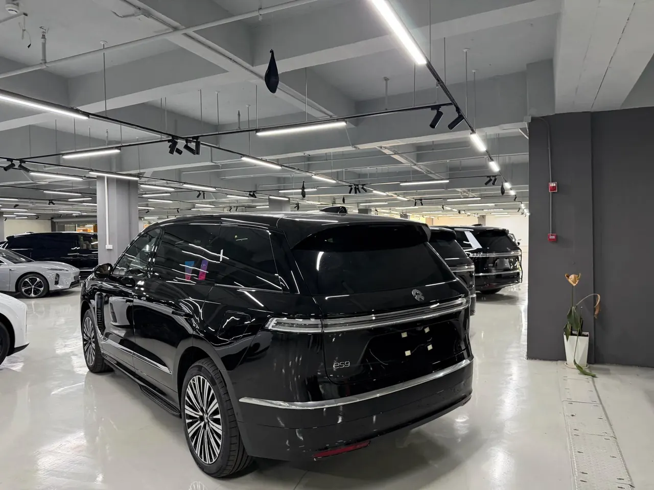NIO 2026 ES 9 102kWh Executive Island Deluxe Automatic Gear 9