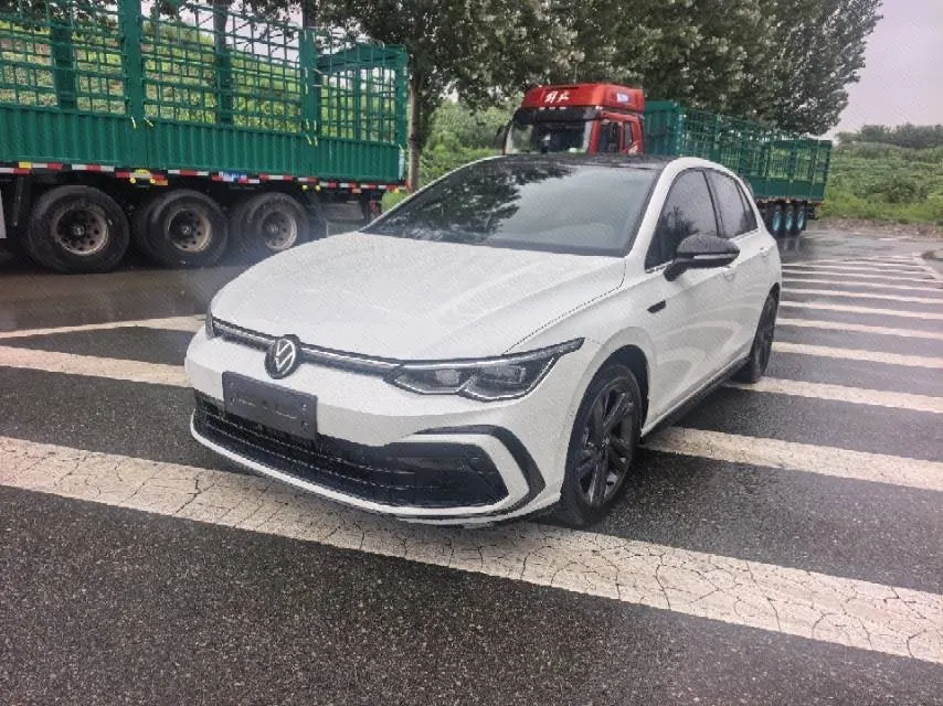Volkswagen 2021 Golf 8 R-Line 1.4TSI 280TSI Automatic - View 1
