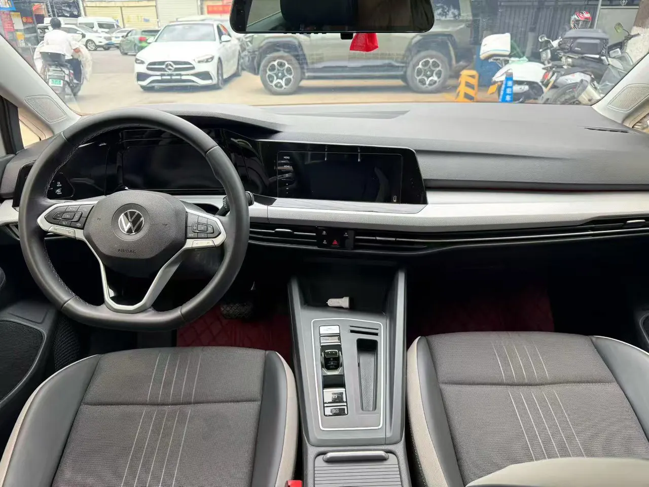 Volkswagen 2021 Golf 8 PRO 1.4TSI 280TSI Automatic 8
