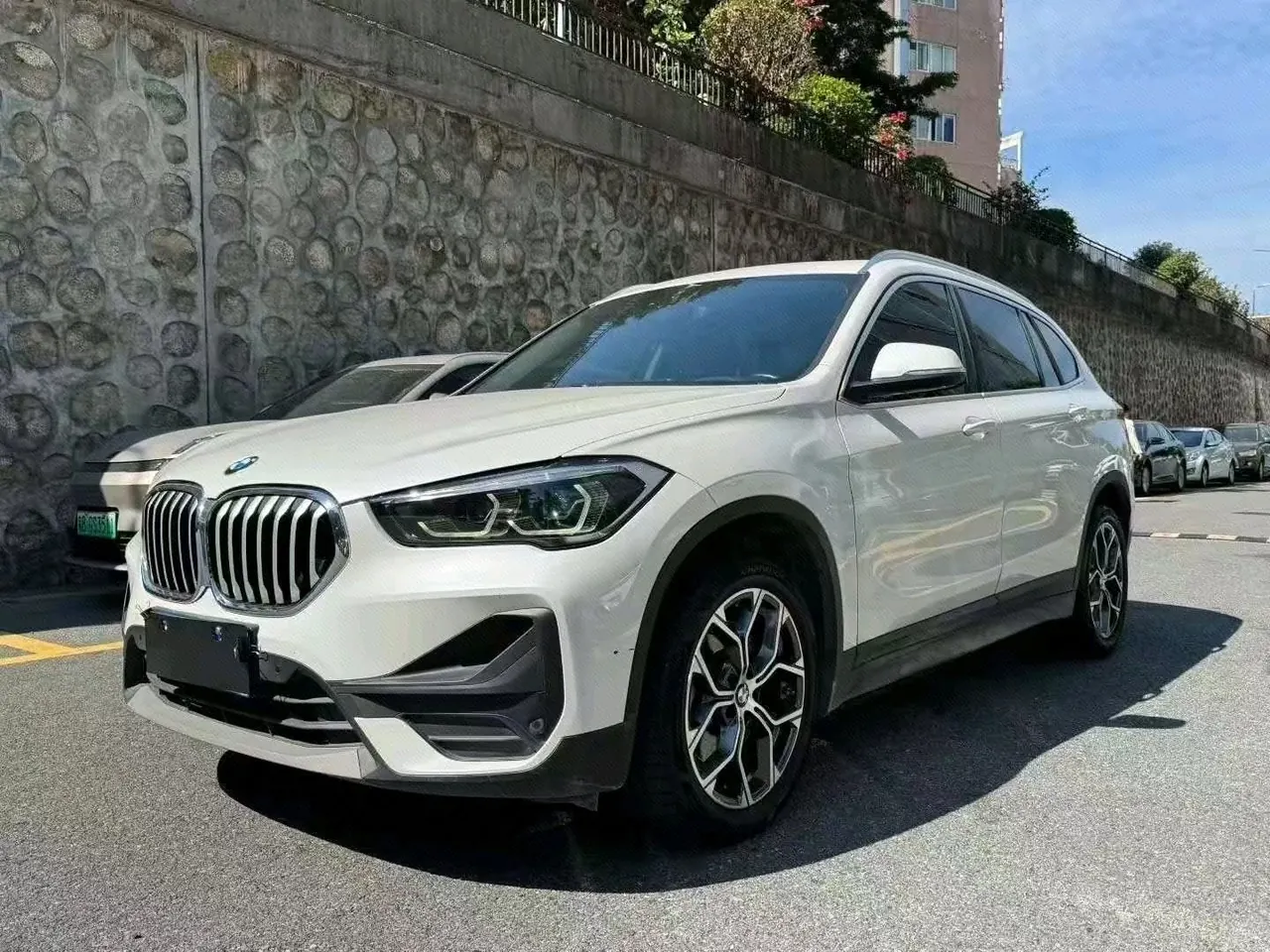 BMW 2022 X1 sDrive25Li 2.0T Leading Automatic Gear - View 1