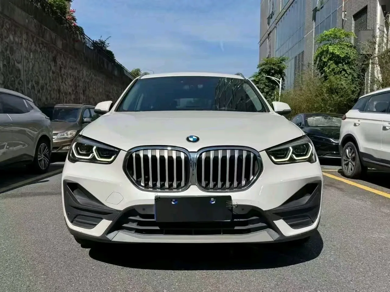 BMW 2022 X1 sDrive25Li 2.0T Leading Automatic Gear 3