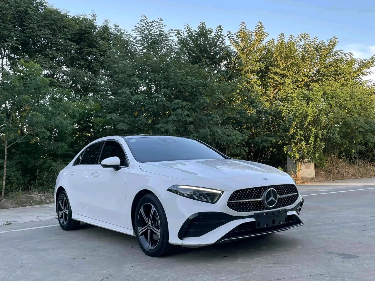 Mercedes Benz A- Class 2024 model A 200 L 1.3T Luxury Edition Automatic 3