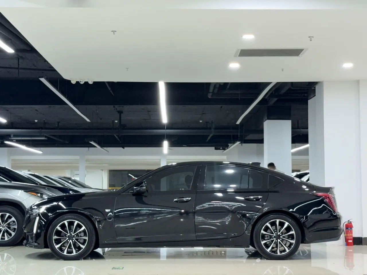 Cadillac 2022 CT5 2.0T 28T Luxury (Standard Edition) Automatic Gear 3