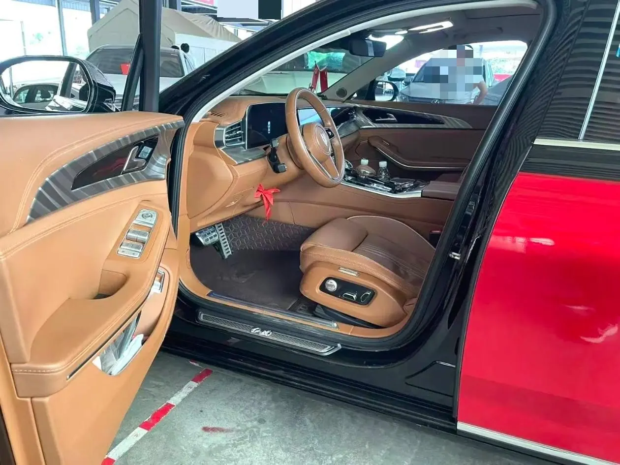 HongQi 2020 H9 48V 2.0T Zhilian Flag Edition Automatic Gear 2
