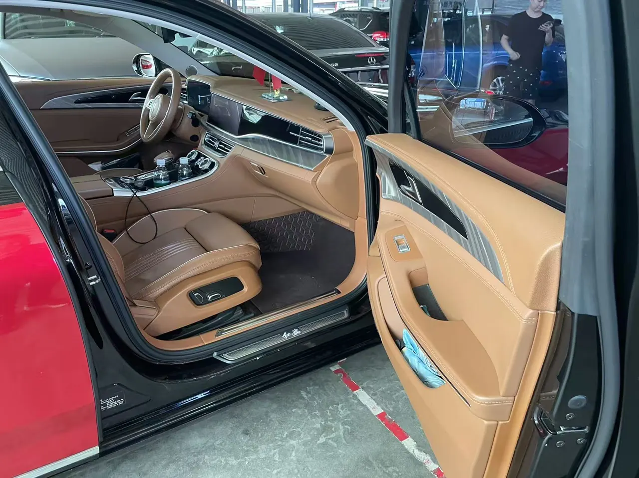 HongQi 2020 H9 48V 2.0T Zhilian Flag Edition Automatic Gear 7