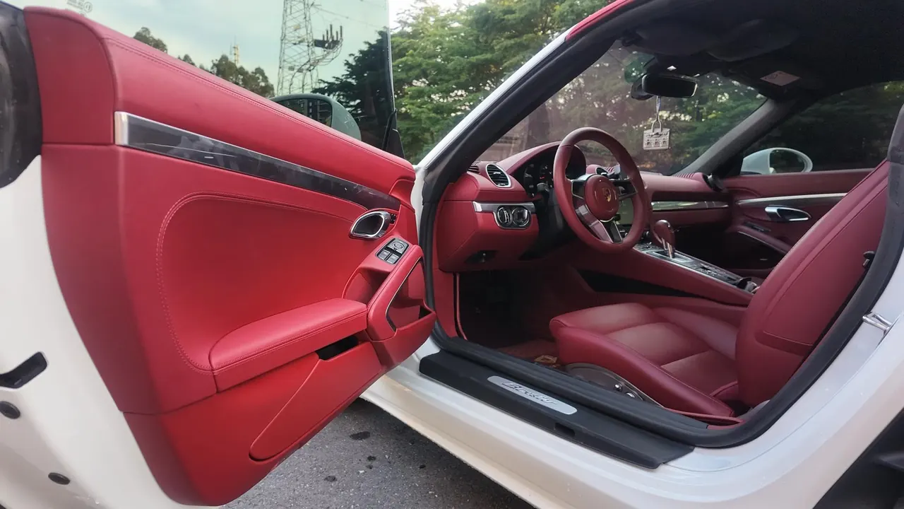 Porsche 718 (Imported) 2020 718 Boxer 2.0T Automatic 6