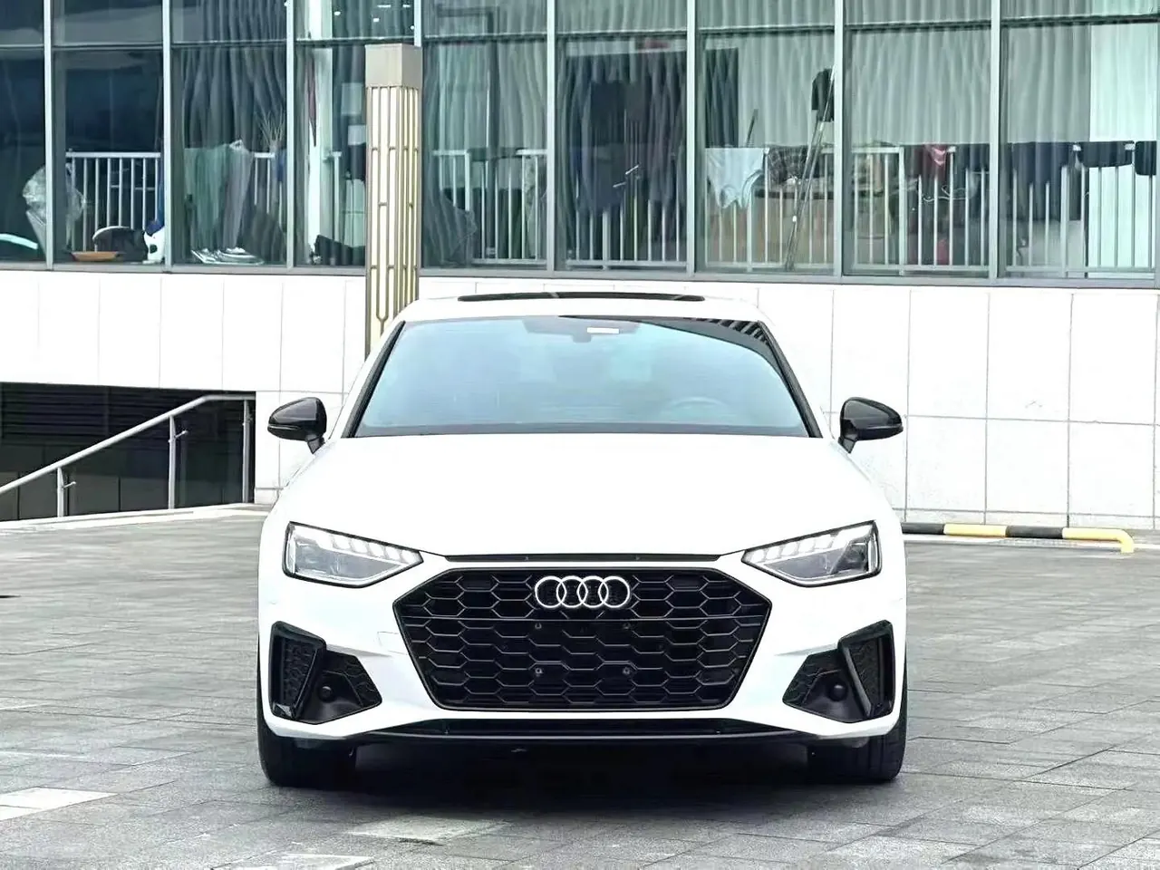 Audi 2023 A4L 2.0TFSI 40TFSI Deluxe Dynamic Automatic 2