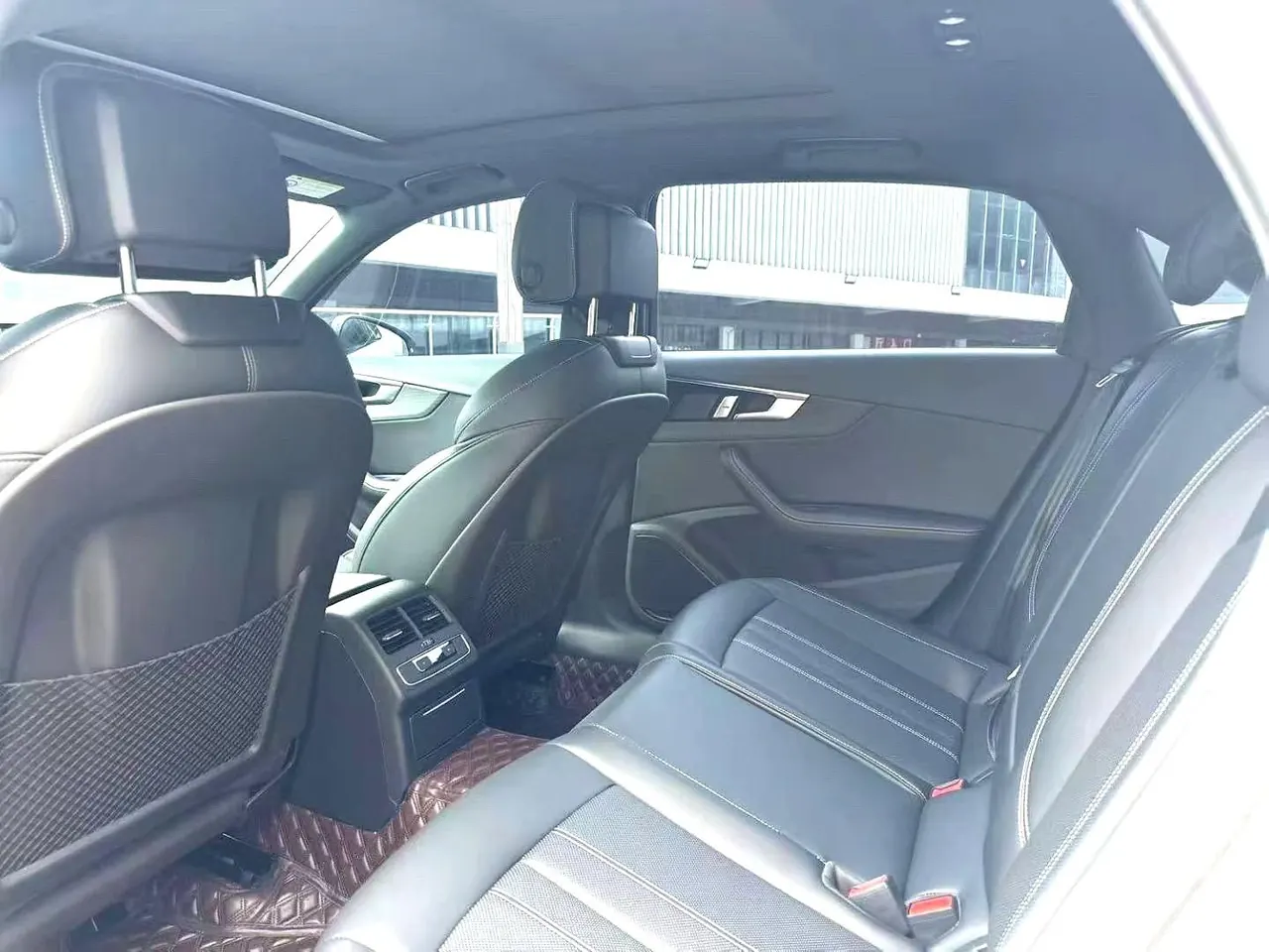 Audi 2023 A4L 2.0TFSI 40TFSI Deluxe Dynamic Automatic 3