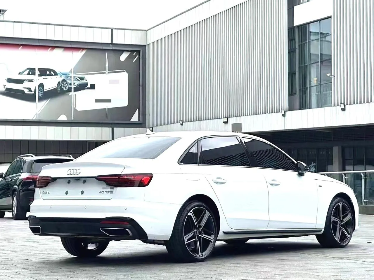 Audi 2023 A4L 2.0TFSI 40TFSI Deluxe Dynamic Automatic 5