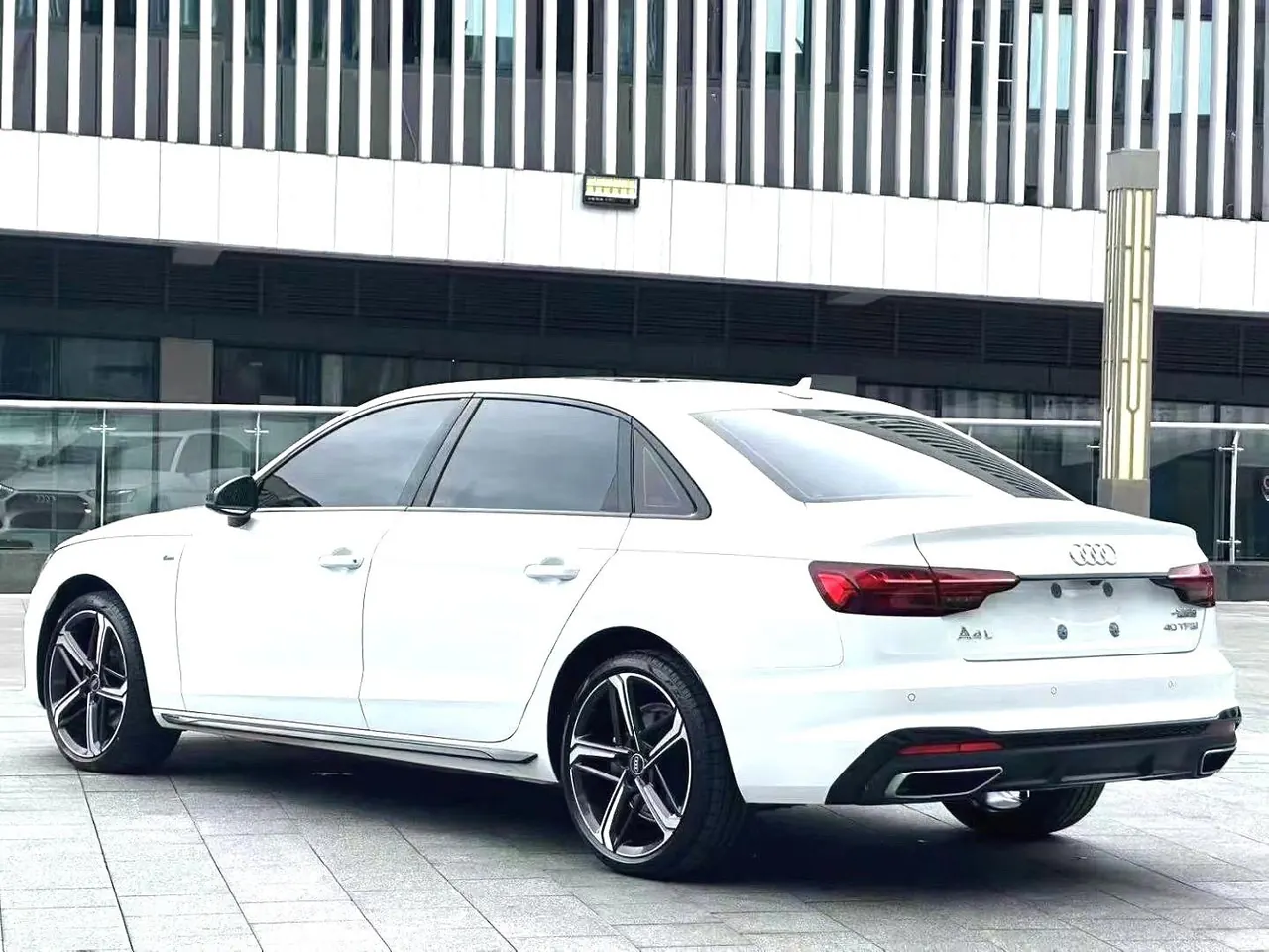 Audi 2023 A4L 2.0TFSI 40TFSI Deluxe Dynamic Automatic 6