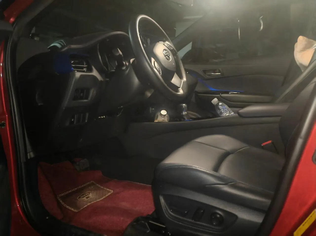 Toyota 2020 C- HR 2.0 stepless leading version of automatic gear 2