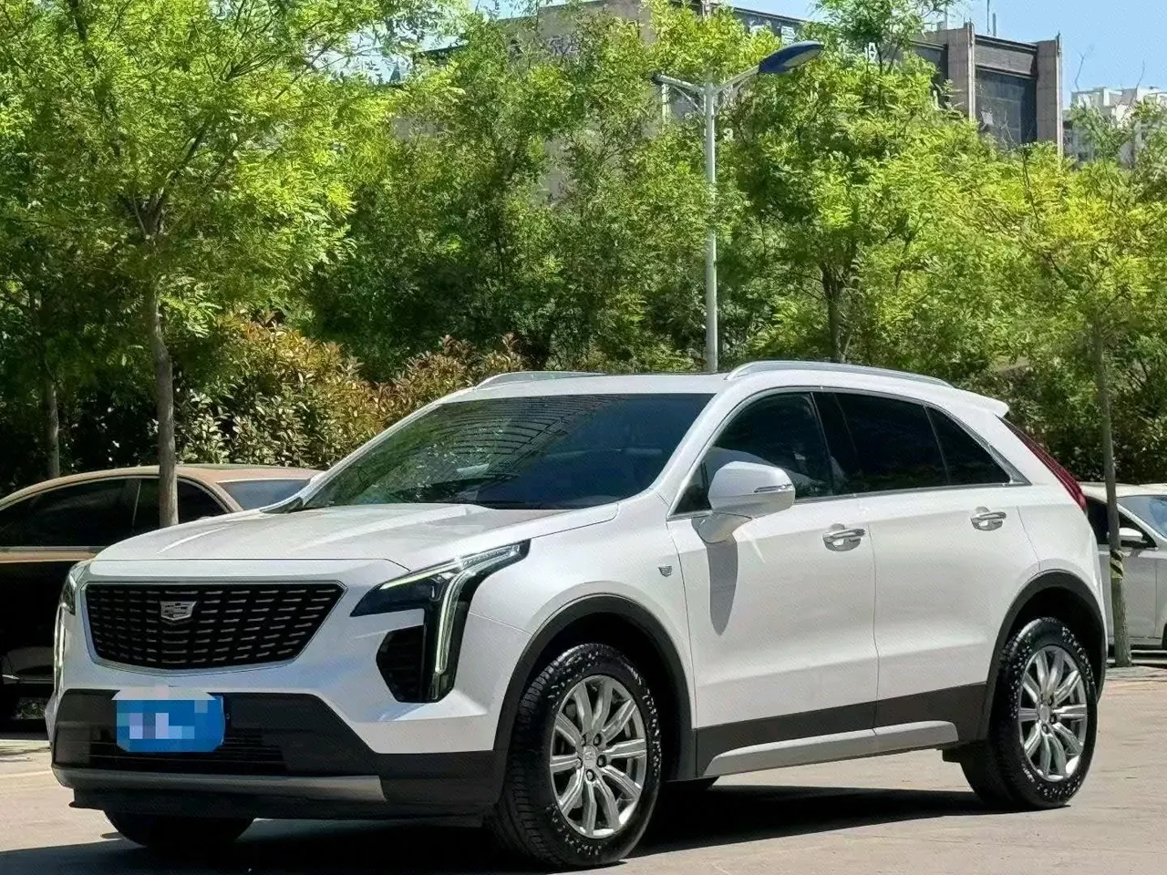 Cadillac 2020 XT4 2.0T 28T Two-Drive Leading Automatic Gear - View 1