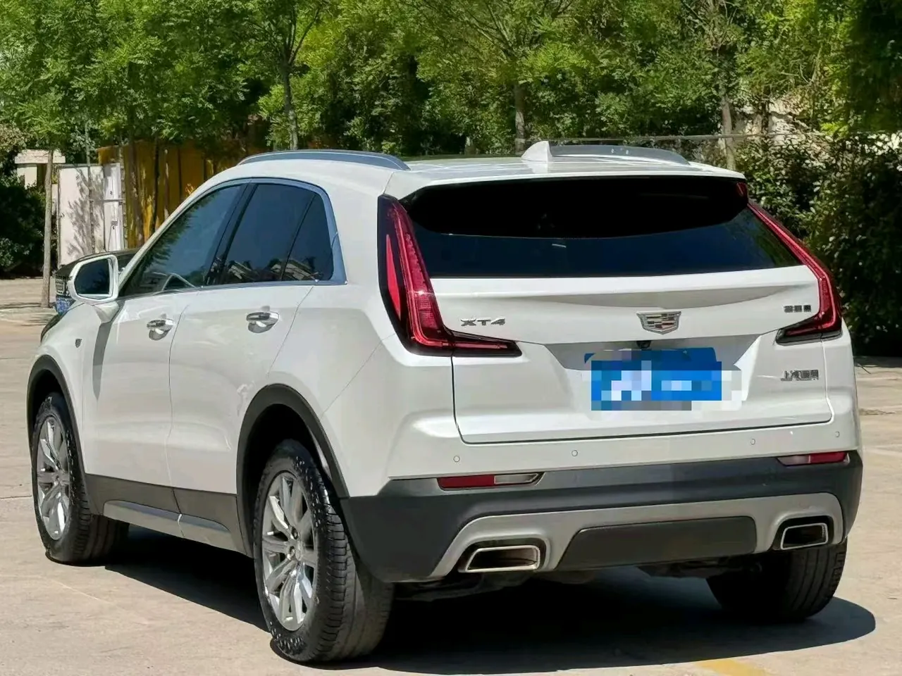 Cadillac 2020 XT4 2.0T 28T Two-Drive Leading Automatic Gear 9