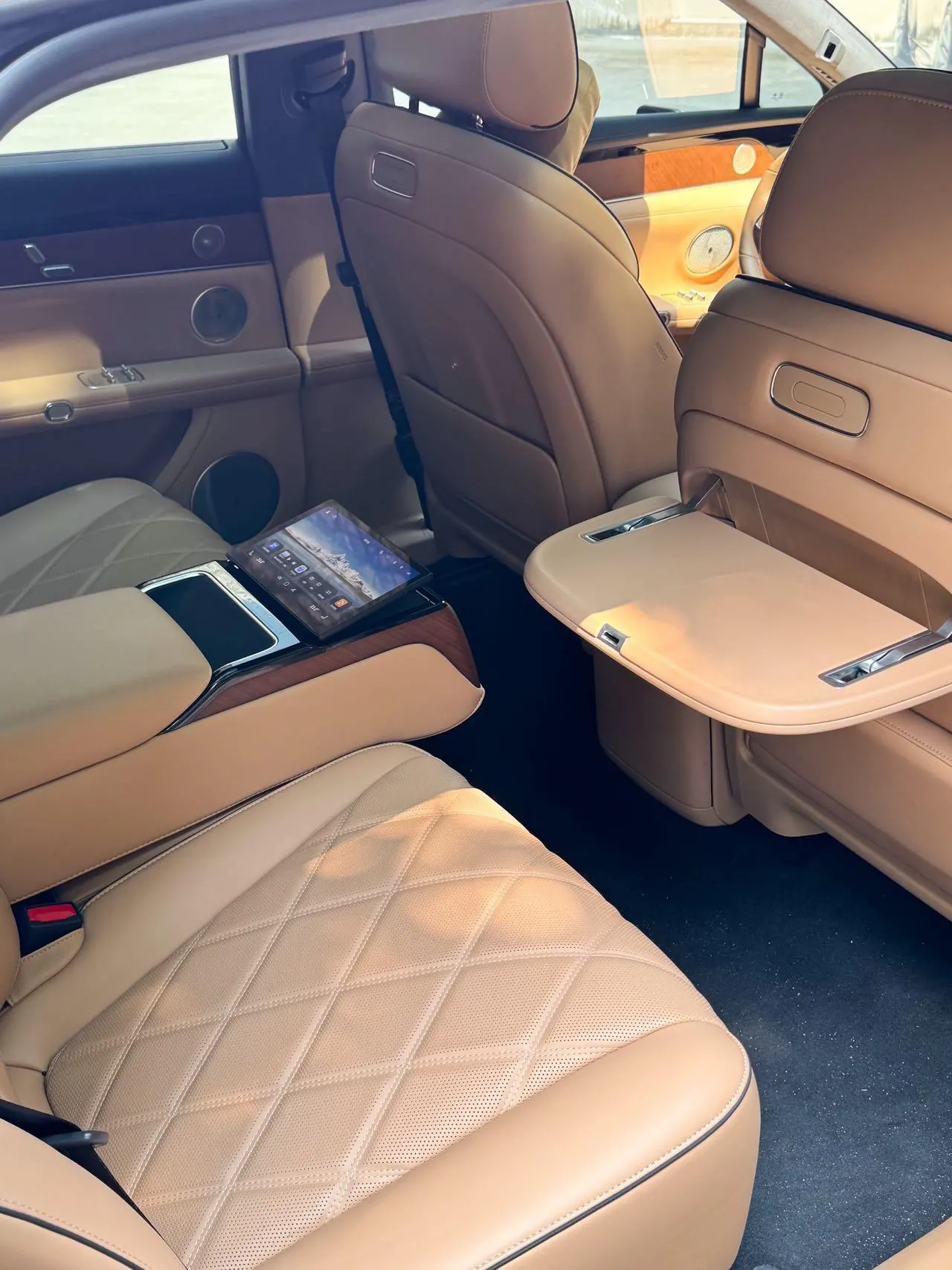 Luxeed 2024 S9 Ultra 4-wheel drive flagship automatic gear 6