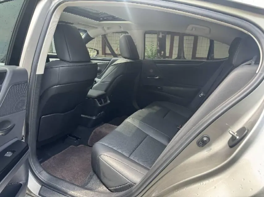 Lexus ES (Imported) 2022 ES200 2.0 Stepless Deluxe Edition Automatic Gear 6