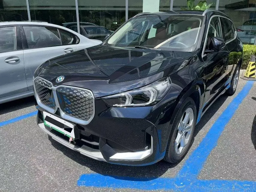 BMW 2026 iX1 eDrive25L eDrive25L X design set automatic gear - View 1