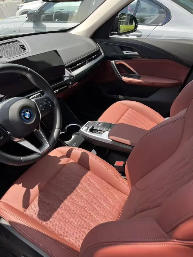 BMW 2026 iX1 eDrive25L eDrive25L X design set automatic gear 3
