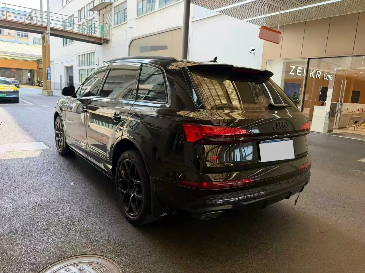Audi Q7 (Imported) 2024 Q7 2.0TFSI 45TFSI Quattro S line Black Samurai Automatic Gear 2
